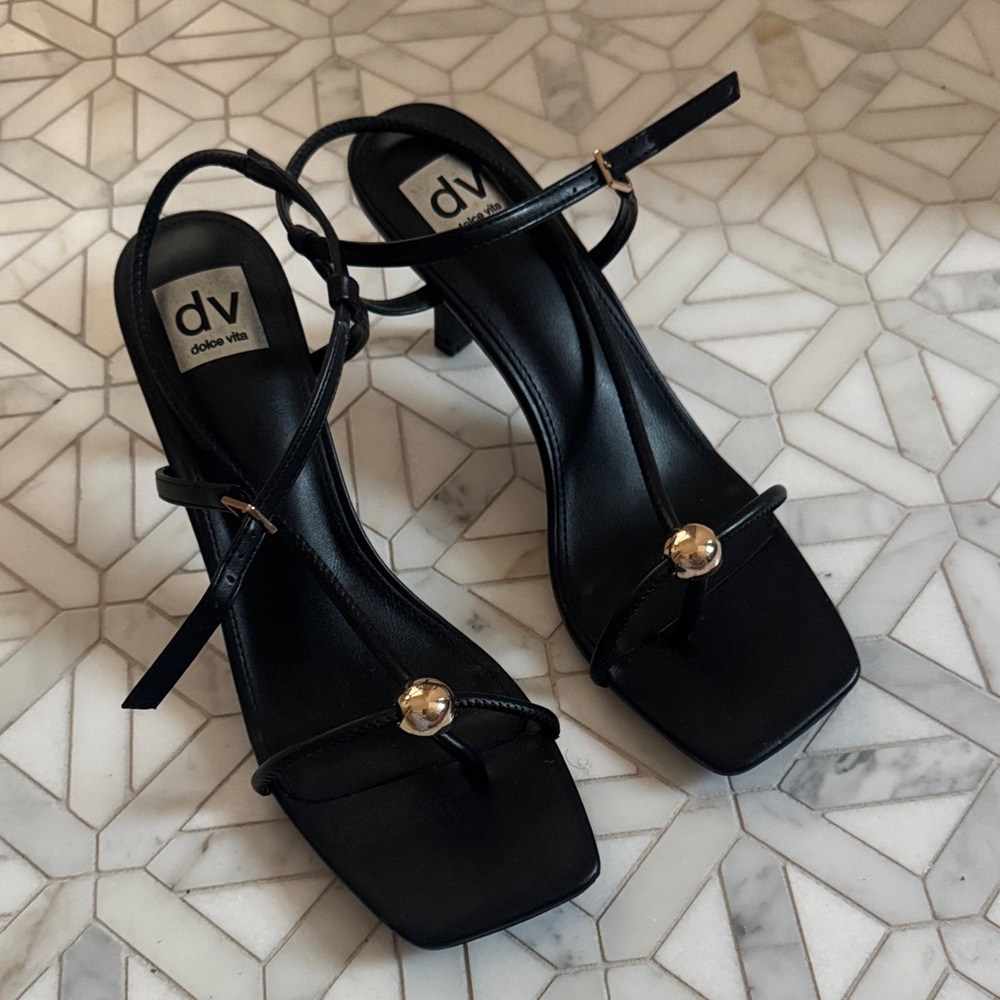 DV by Dolce Vita Black Heeled Sandals size 9 1/2